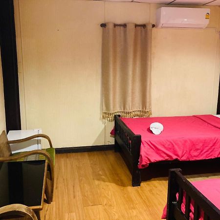 Noom Guesthouse Lopburi Kültér fotó