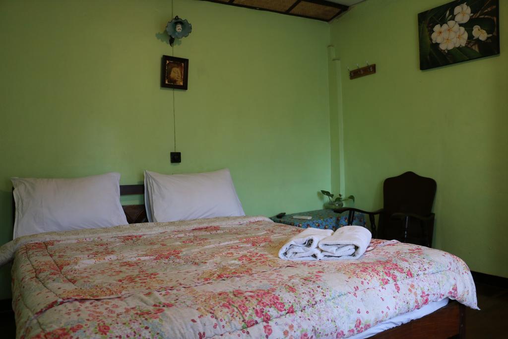 Noom Guesthouse Lopburi Kültér fotó