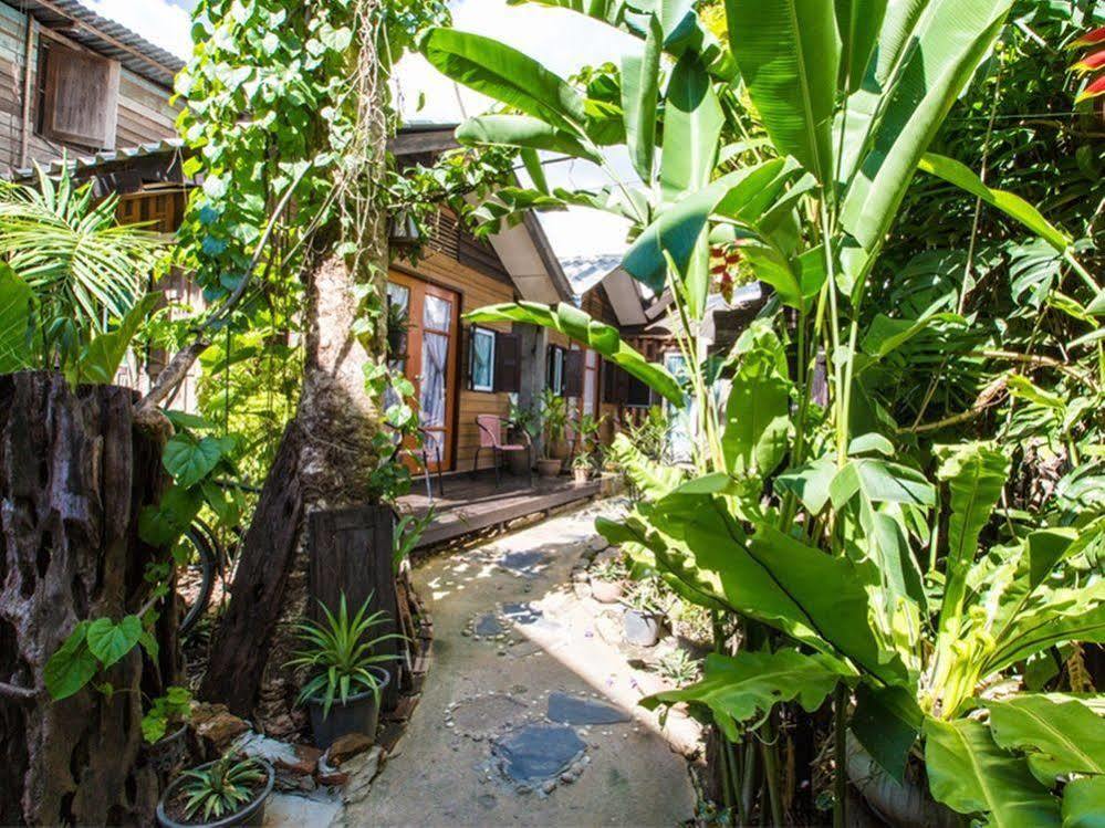 Noom Guesthouse Lopburi Kültér fotó