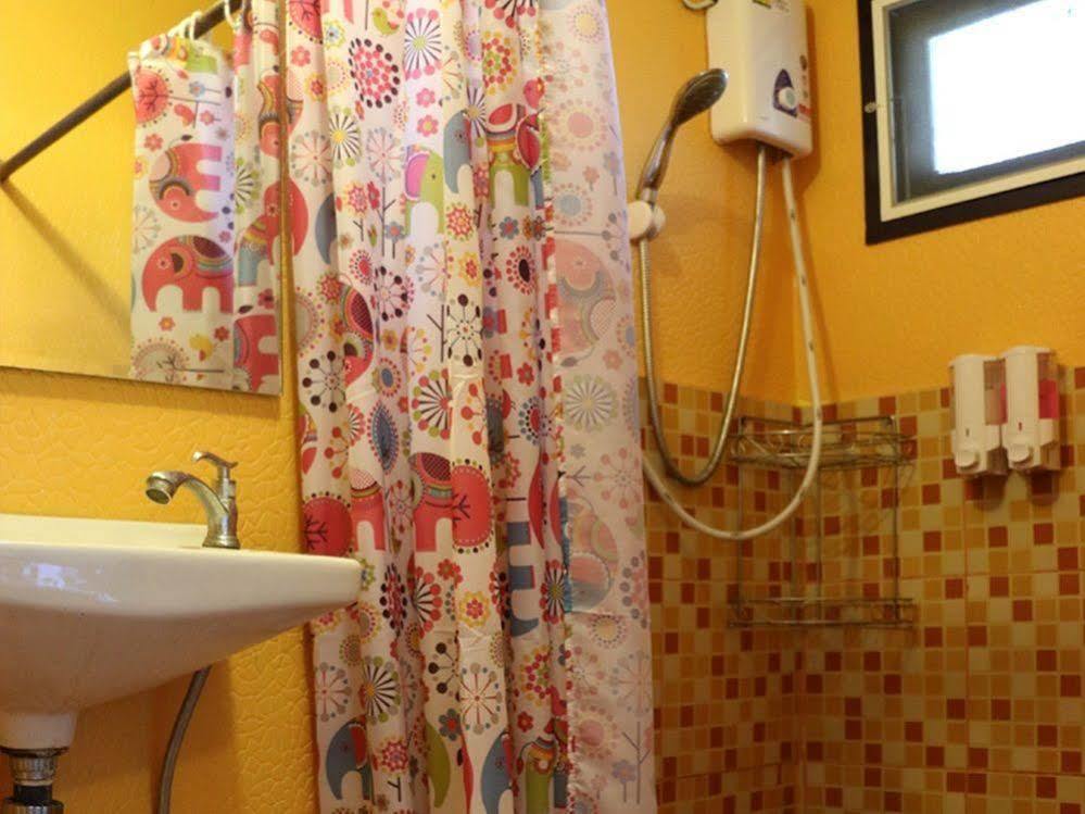 Noom Guesthouse Lopburi Kültér fotó